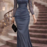 Vestido Maxi Negro con Halter y Manga Transparente