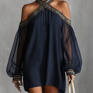 Vestido Mini con Hombros Descubiertos y Manga Larga de Chifón