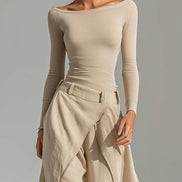 Conjunto Pantalón con Capas y Cuello Barca