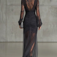 Vestido Maxi Negro de Encaje con Manga Larga y Abertura