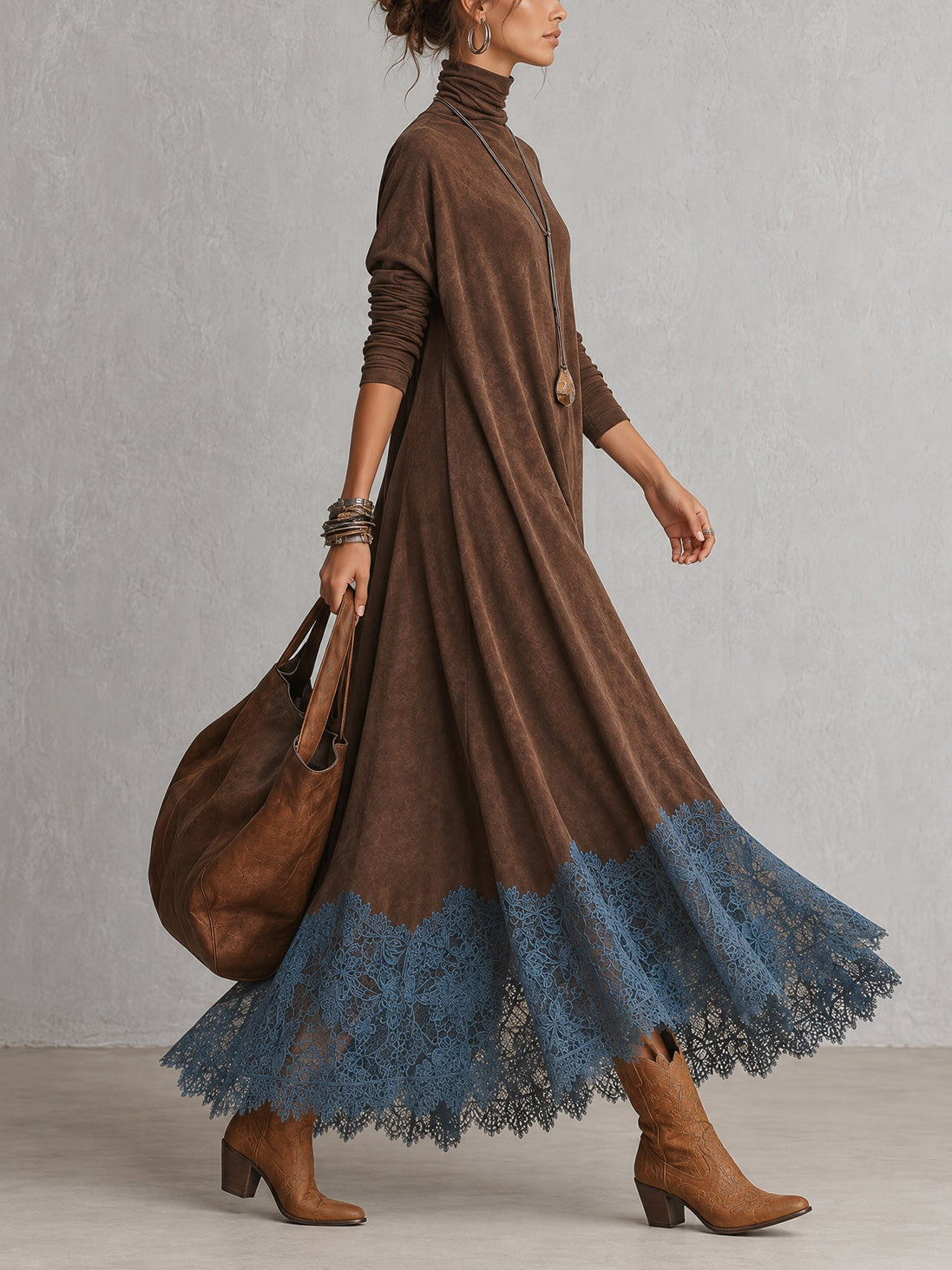 Vestido evasé de cuello alto con paneles de encaje y manga larga