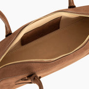 Bolso tote de piel de becerro de ante con doble cremallera y bandolera