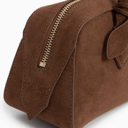Bolso tote de piel de becerro de ante con doble cremallera y bandolera