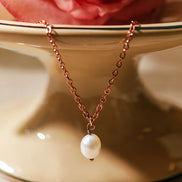 Collar Minimalista con Colgante de Perla