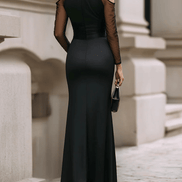 Vestido Maxi Negro con Halter y Manga Transparente