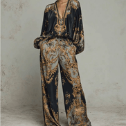 Conjunto Retro con Estampado Barroco Escote en V Profundo