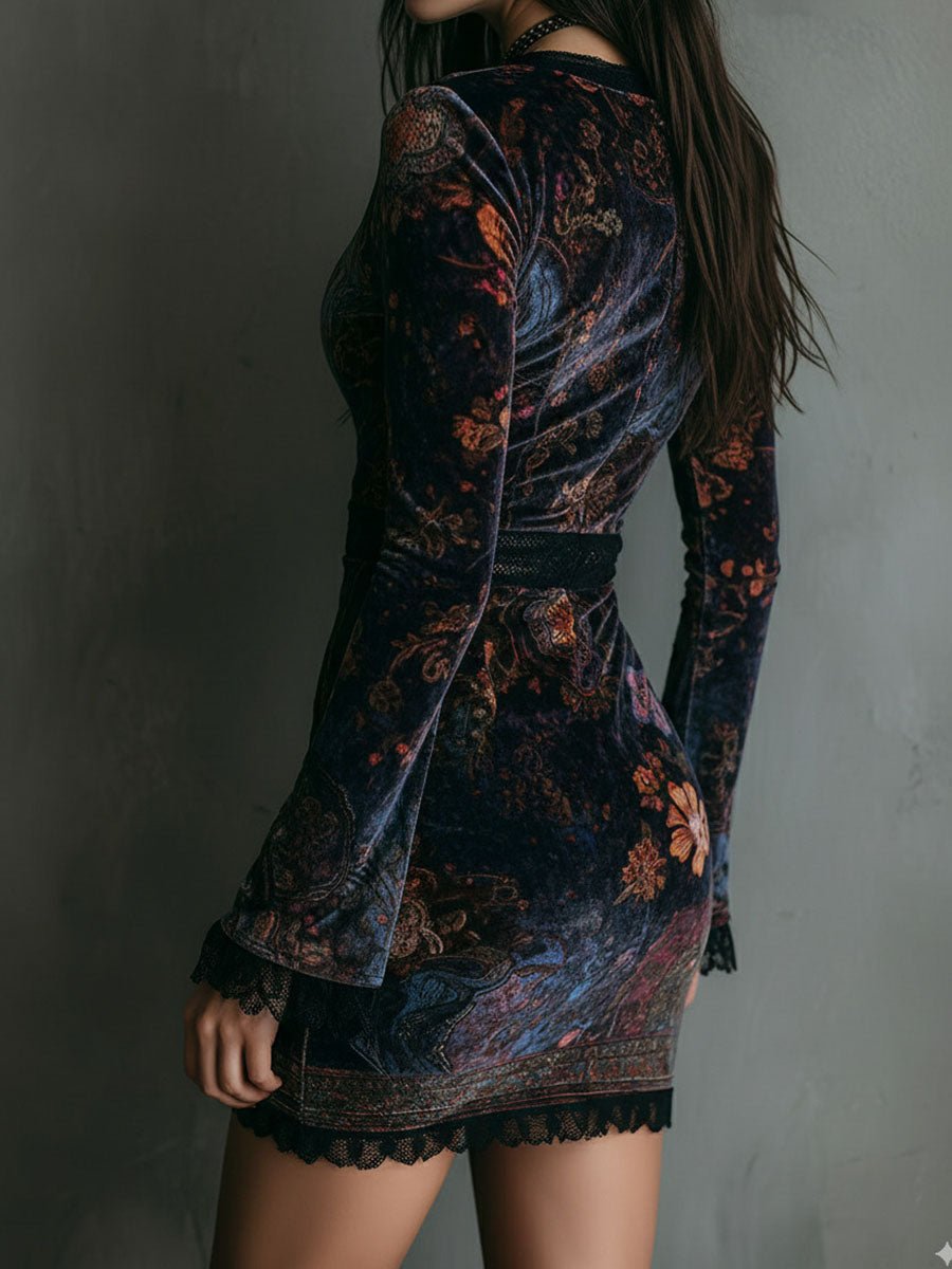 Vestido Mini de Terciopelo Boho con Estampado Floral Escote en V y Ribete de Encaje