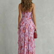 Belladina | Romántica Cascada de Rosas, Vestido Largo con Escote Americano