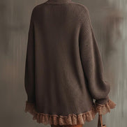 Vestido de Punto Marrón con Cuello Alto y Bajo con Volantes