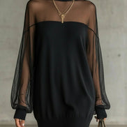 Vestido Mini Negro con Manga de Malla y Cuello Alto