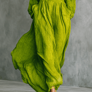 Conjunto Top Verde con Cuello Alto y Falda Maxi