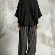 Conjunto Negro de Top Plisado Murciélago y Pantalón Ancho