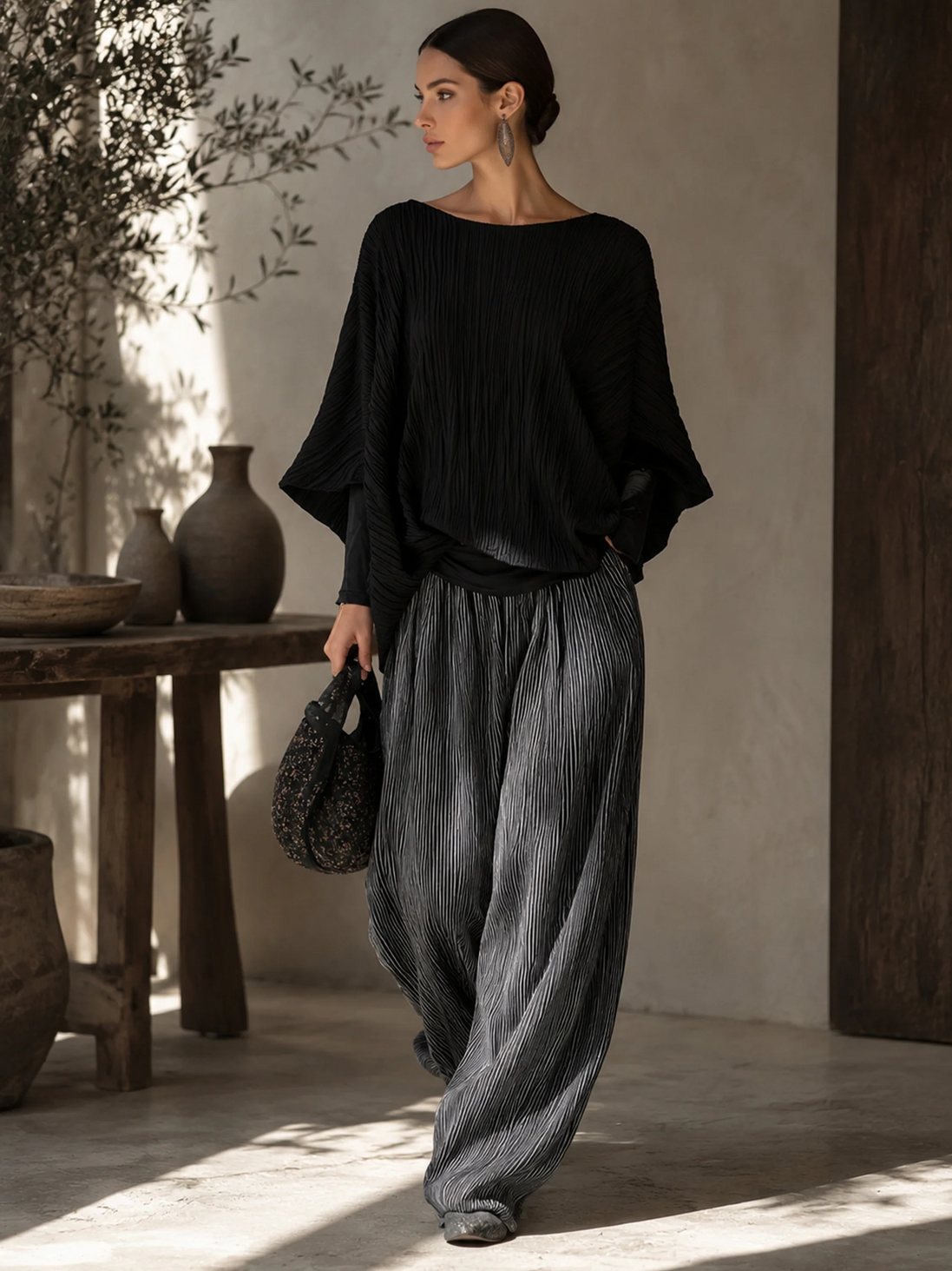 Conjunto Negro de Top Plisado Murciélago y Pantalón Ancho