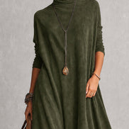 Vestido evasé de cuello alto con paneles de encaje y manga larga