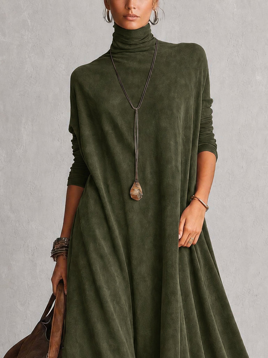 Vestido evasé de cuello alto con paneles de encaje y manga larga