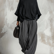 Conjunto Negro de Top Plisado Murciélago y Pantalón Ancho