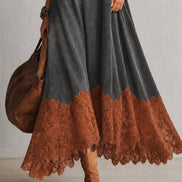 Vestido evasé de cuello alto con paneles de encaje y manga larga