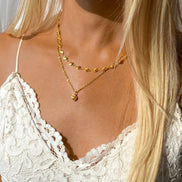 Collar con colgante de corazón de alivio