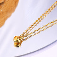 Collar con colgante de corazón de alivio