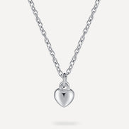 Collar con colgante de corazón de alivio