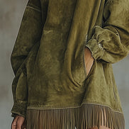 Vestido Mini de Ante Sintético con Cuello Alto y Bajo con Flecos