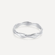 Anillo de Diseño Curvo Moderno