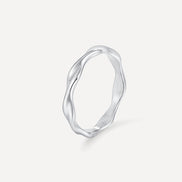 Anillo de Diseño Curvo Moderno