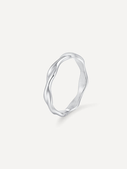 Anillo de Diseño Curvo Moderno