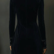 Vestido Mini Retro de Terciopelo Negro con Bordado y Ribete de Encaje