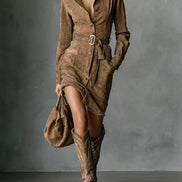 Vestido Midi de Ante con Cuello Solapa y Botonadura Simple