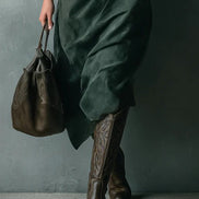 Vestido Largo Holgado de Ante Verde con Cuello Solapa y Manga Larga