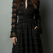Vestido Mini Negro con Flecos y Capas Transparentes