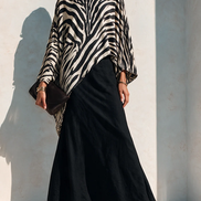 Conjunto de Top Asimétrico de Cebra y Falda Negra Drapeada