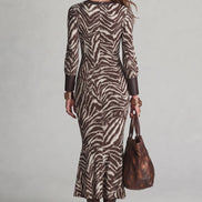Vestido Maxi Estampado Cebra con Escote Ojo de Cerradura en Marrón