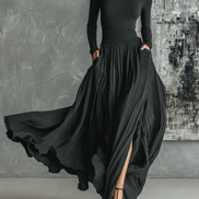 Conjunto Camiseta de Cuello Alto y Falda Plisada Todo Negro