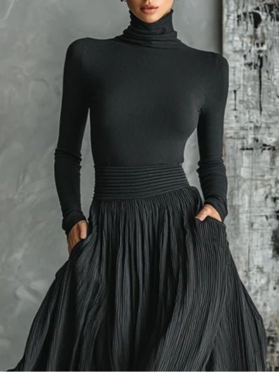 Conjunto Camiseta de Cuello Alto y Falda Plisada Todo Negro