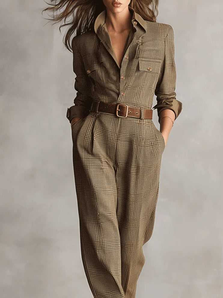 Mono Utilitario Marrón de Tweed a Cuadros con Textura Sofisticada