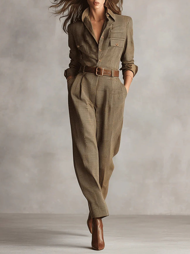 Mono Utilitario Marrón de Tweed a Cuadros con Textura Sofisticada