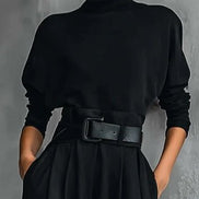 Conjunto Camiseta de Cuello Alto y Pantalón Recto Todo Negro con Cinturón