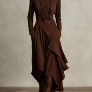 Vestido Maxi Púrpura con Cuello Alto Asimétrico y Plisado