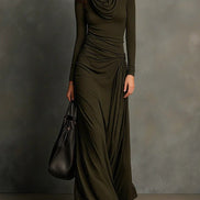 Vestido Maxi Verde Oliva de Punto con Cuello Alto y Plisado