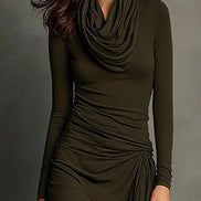 Vestido Maxi Verde Oliva de Punto con Cuello Alto y Plisado