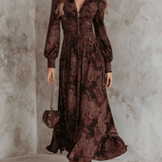 Vestido Maxi Marrón con Estampado Paisley y Cintura con Cremallera