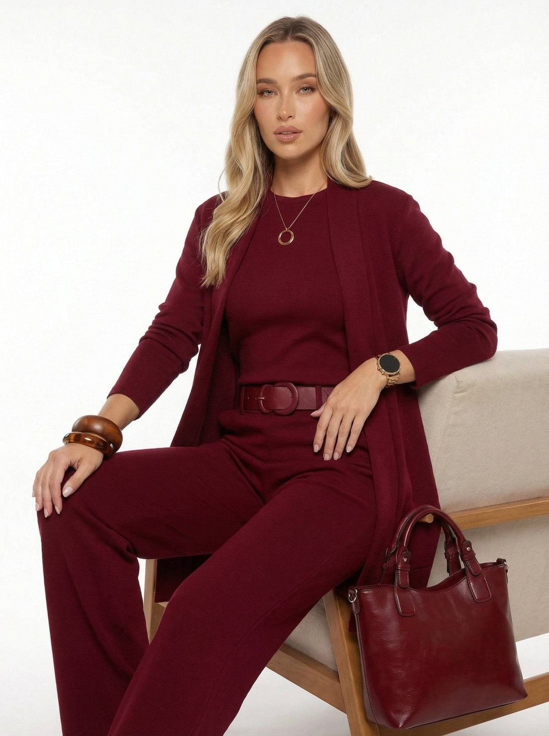 Conjunto cárdigan largo, top y pantalón