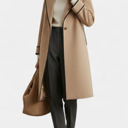 Abrigo Oversize con Cuello Ancho
