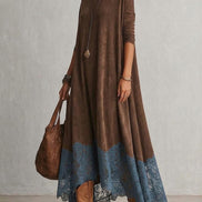 Vestido evasé de cuello alto con paneles de encaje y manga larga
