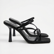 Mules con tiras de Amanda