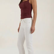 Blusa sin mangas Blair con fruncido y escote cuadrado