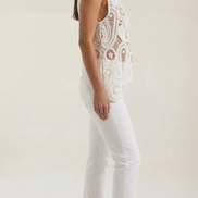 Blusa Asimétrica Delia con Detalles de Encaje