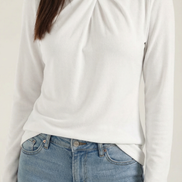 Blusa Jamie con cuello mock y lazo